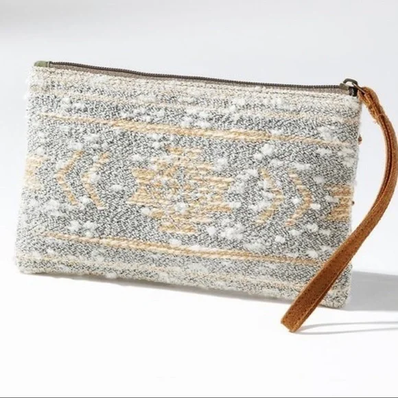 Boho Handmade Cotton Wristlet Clutch - Picture 5 of 5